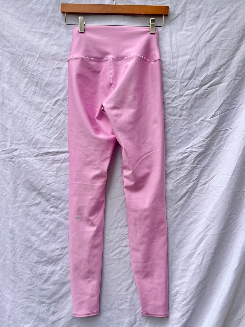ALO YOGA | 7/8 HIGH WAIST AIRLIFT LEGGINGS IN CANDY HEART PINK SMALL LIMITED ED - Picture 8 of 8